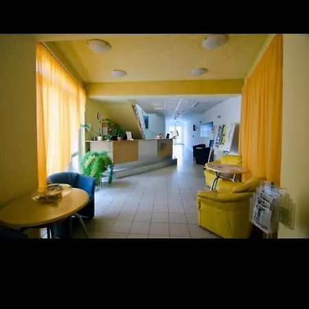 Aliz Apartment *